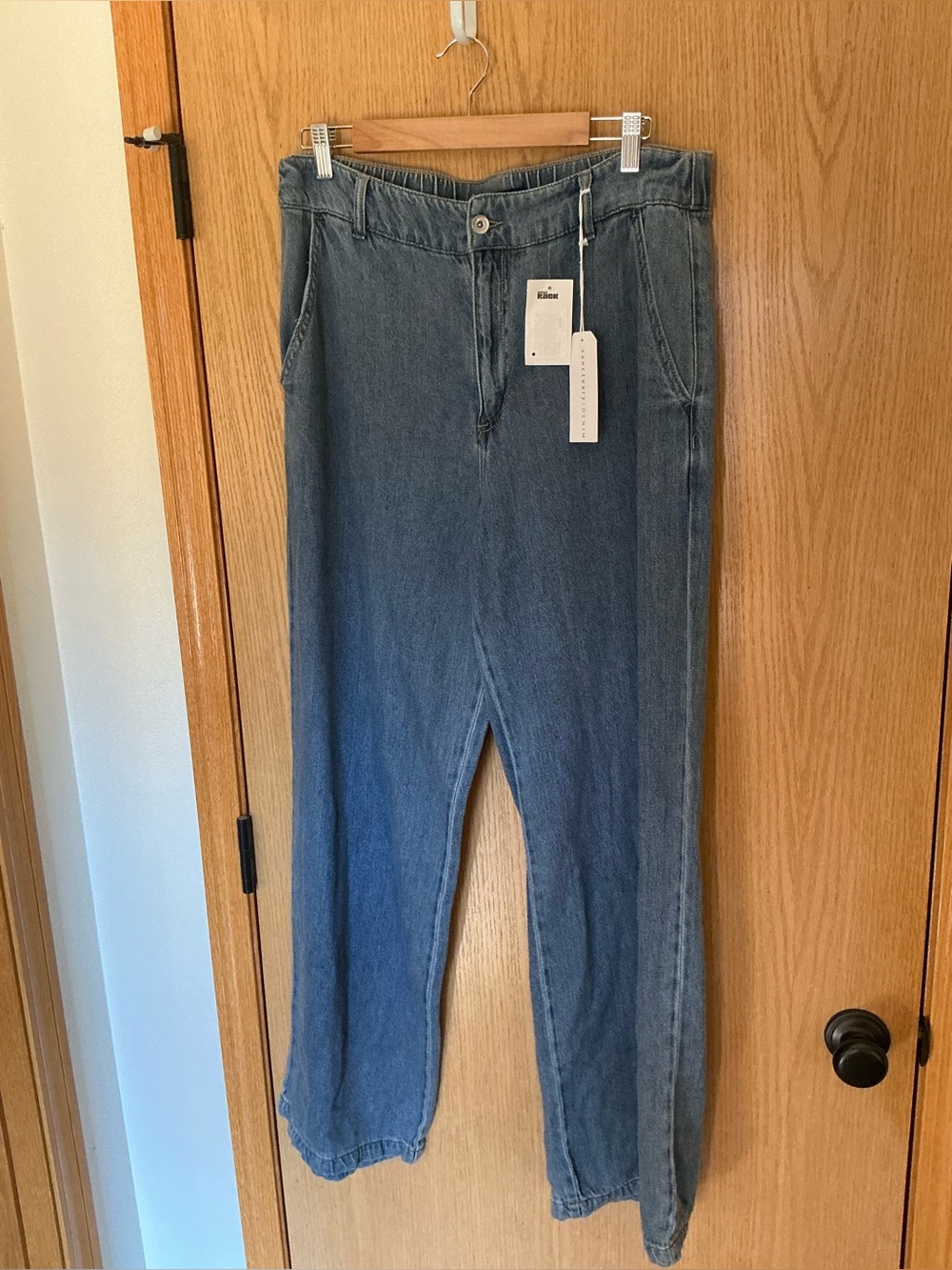 NWT $149 Sanctuary Denim Jeans pants,  women’s XL, soft cotton rayon! Comfort!